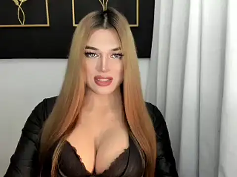 Snapshot of hotstellacumxxx chatting on March 22, 8:08 am hotstellacumxxx online show from March 22, 8:08 am