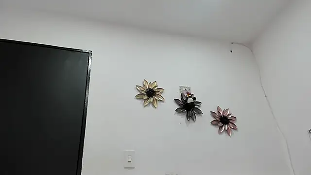 Snapshot of sarita_loven chatting on December 26, 4:32 am sarita loven online show from December 26, 4:32 am