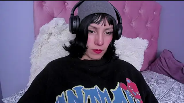 Snapshot of Room312_ chatting on December 24, 4:30 pm Room312 online show from December 24, 4:30 pm