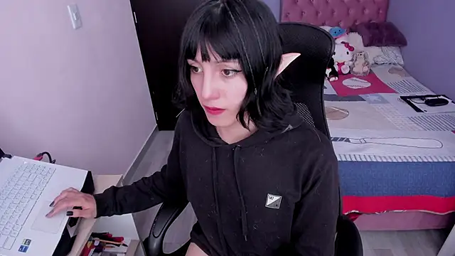 Snapshot of Room312_ chatting on February 16, 2:21 pm Room312 online show from February 16, 2:21 pm