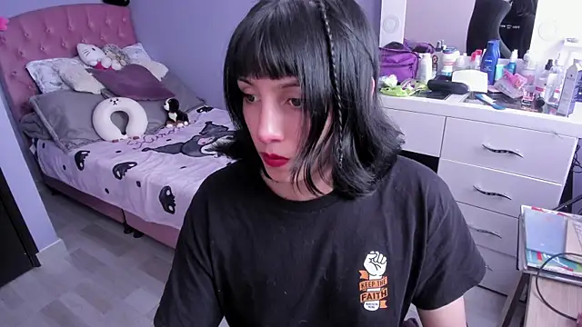 Snapshot of Room312_ chatting on March 9, 6:21 pm Room312 online show from March 9, 6:21 pm