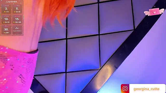 Snapshot of GeorginaCute_ chatting on October 4, 1:12 pm GeorginaCute online show from October 4, 1:12 pm