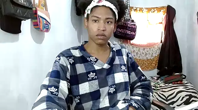 angelamarie1 online show from March 17, 1:37 pm