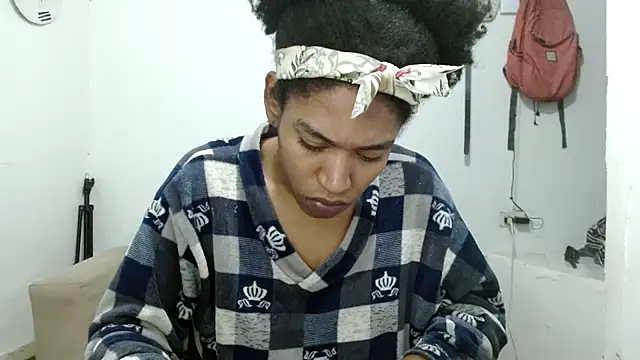 angelamarie1 online show from September 18, 11:26 am