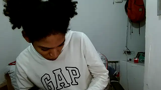 angelamarie1 online show from October 2, 11:00 am