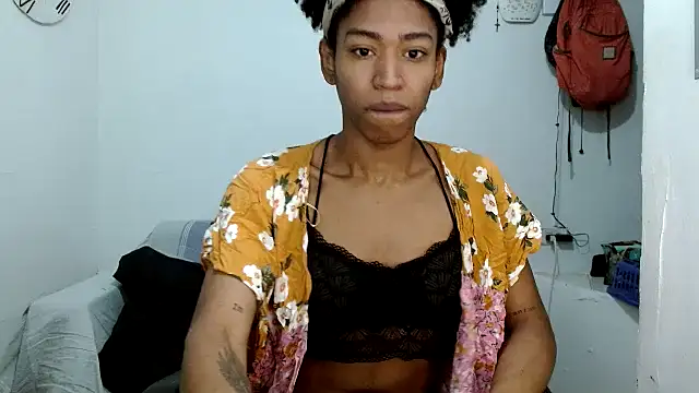 angelamarie1 online show from October 3, 11:10 am