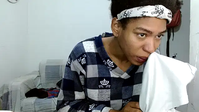 angelamarie1 online show from October 27, 11:18 am