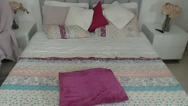 Snapshot of X6uldv8xdollxxx chatting on October 18, 2:04 am X6uldv8xdollxxx online show from October 18, 2:04 am