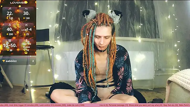 Littlepinkcat online show from December 24, 8:27 pm