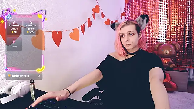 Littlepinkcat online show from February 22, 7:44 am