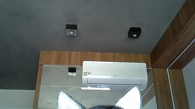 Snapshot of Skinny-Kitten chatting on October 5, 3:34 pm Skinny-Kitten online show from October 5, 3:34 pm