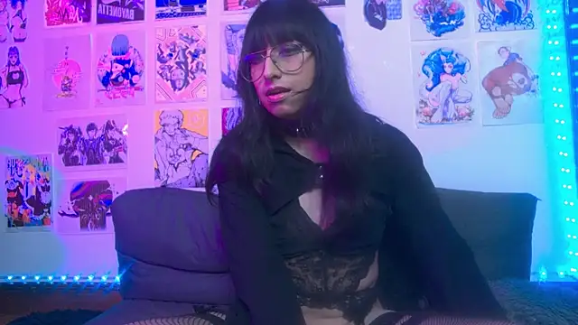 Snapshot of snowblack_ chatting on December 6, 1:38 pm snowblack online show from December 6, 1:38 pm