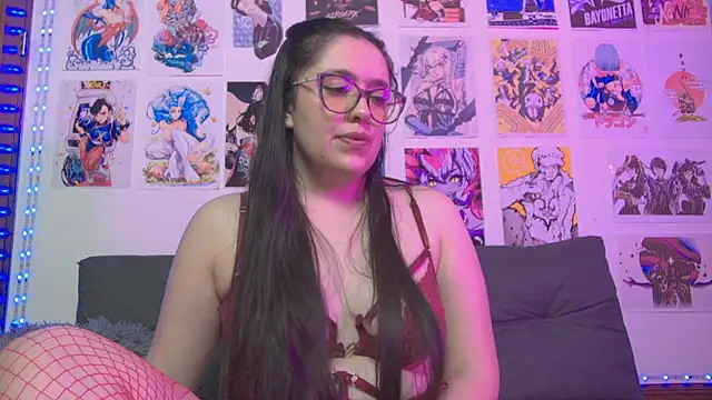 Snapshot of snowblack_ chatting on February 9, 12:30 pm snowblack online show from February 9, 12:30 pm