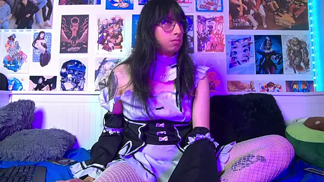 Snapshot of snowblack_ chatting on February 21, 2:27 pm snowblack online show from February 21, 2:27 pm