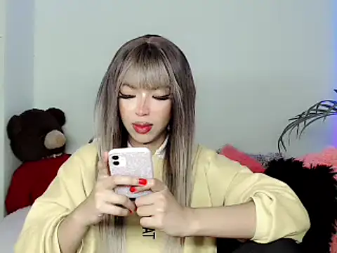 Snapshot of Tanedra_collings chatting on December 11, 4:51 am Tanedra collings online show from December 11, 4:51 am