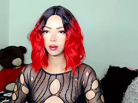 Snapshot of Tanedra_collings chatting on December 17, 2:23 am Tanedra collings online show from December 17, 2:23 am