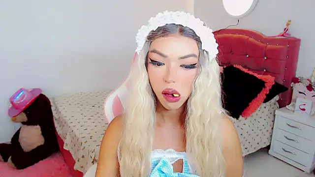 Snapshot of Tanedra_collings chatting on October 10, 4:24 am Tanedra collings online show from October 10, 4:24 am
