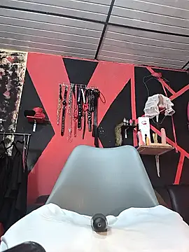 Snapshot of mal_x chatting on October 1, 2:06 pm mal x online show from October 1, 2:06 pm