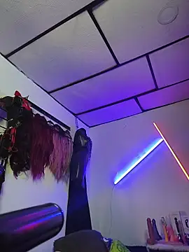 mal x online show from February 15, 6:42 am