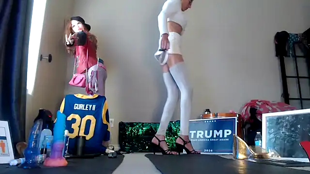 Snapshot of Taylorsexbot chatting on December 22, 6:48 pm Taylorsexbot online show from December 22, 6:48 pm