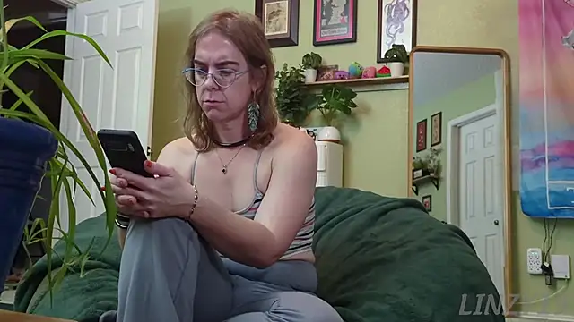 Linzy 19 online show from January 9, 12:26 am