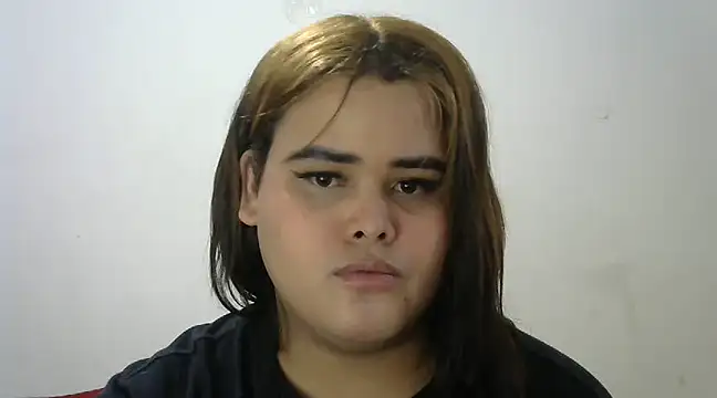 Snapshot of antonellasex1998 chatting on December 13, 5:49 am antonellasex1998 online show from December 13, 5:49 am