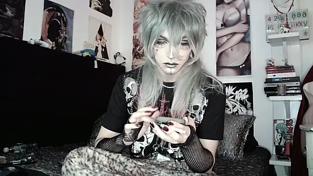 kiiler queen online show from May 22, 4:25 pm